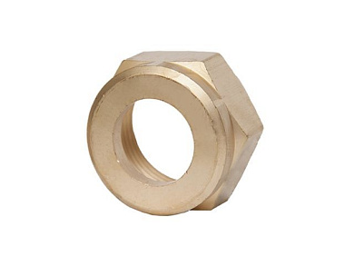 Гайка накидная 32/18 правая РЕДИУС 10108/БКО3-000