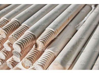 Черенок для щеток с резьбой ф25х1200 мм, высший сорт ЛИДЕР 1422463226121