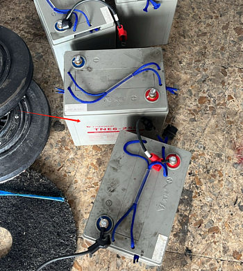 Набор аккумуляторов (GEL) 6/220 В/Ач (330х160х220 х 4шт) для COMFORT 100 TOR 1047684