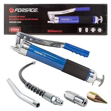 Шприц для нагнетания густой смазки ручной 800 мл, с жестким 140 мм и гибким 400 мм шлангами и наконечниками Forsage F-07043