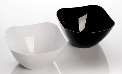 Салатник Рондо 2л, (черный) Арт, 9-02с BEROSSI ИК 04305000