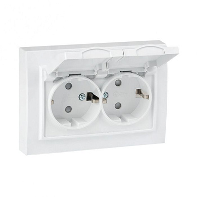 Минск Розетка 2-местная СП с/з с крышкой 16А белая с защ, штор, IP44 EKF ERR16-129-200-44