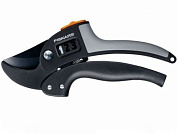 Секатор контактный PowerStep с храповым механизмом Fiskars 1000575