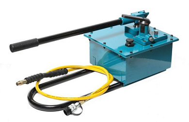 Насос гидравлический ручной в усиленном корпусе, 20-700bar, емкость масла 7.5л, L740 мм, ширина 310 мм, высота 330 мм Forsage F-B7000S